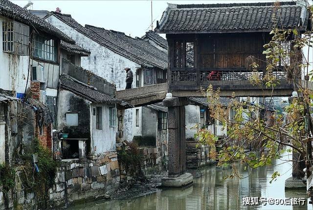 87版电视红楼梦已封神！可惜塑造个假“宝钗”，与原著完全相反